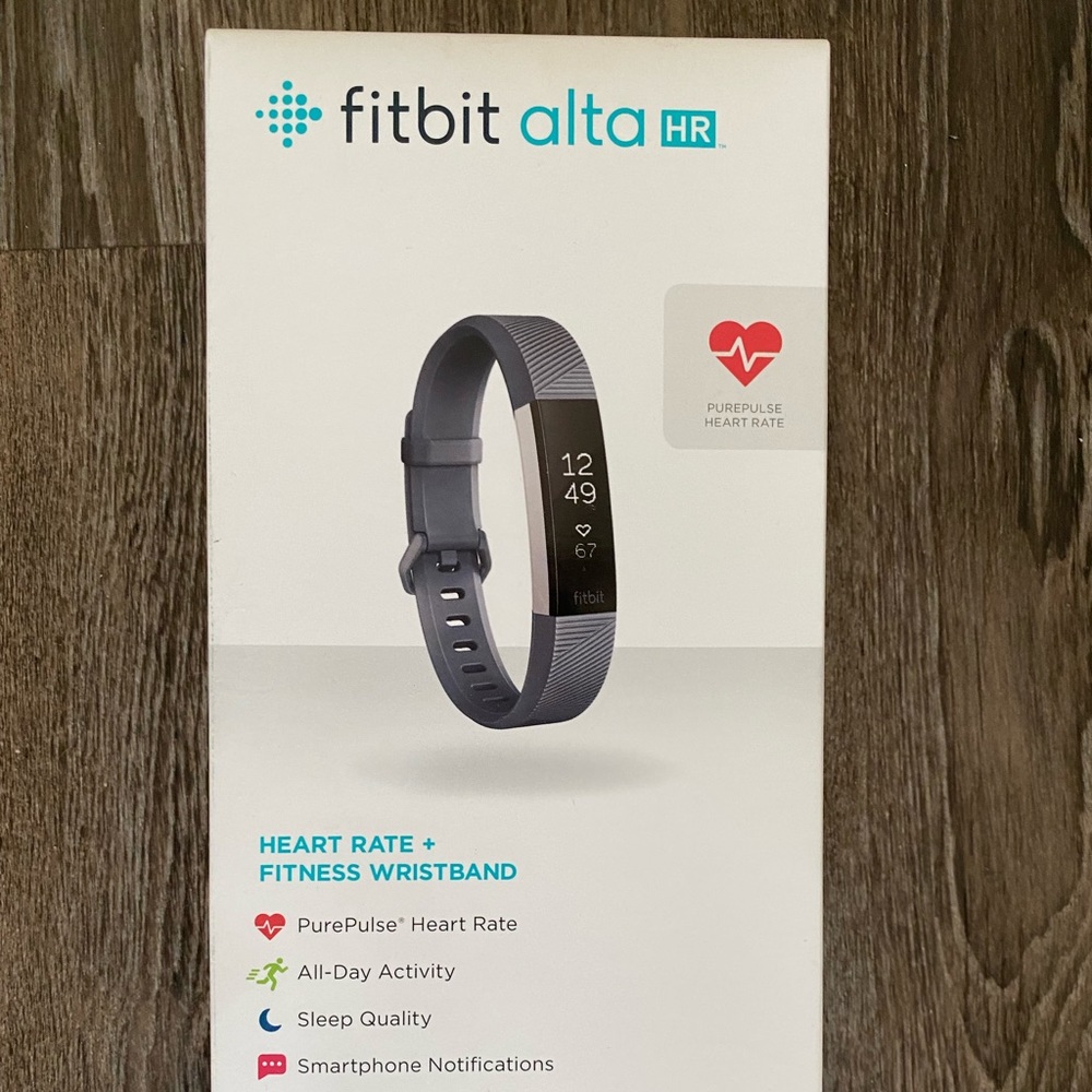 Fitbit Alta.. excellent condition .. barely used